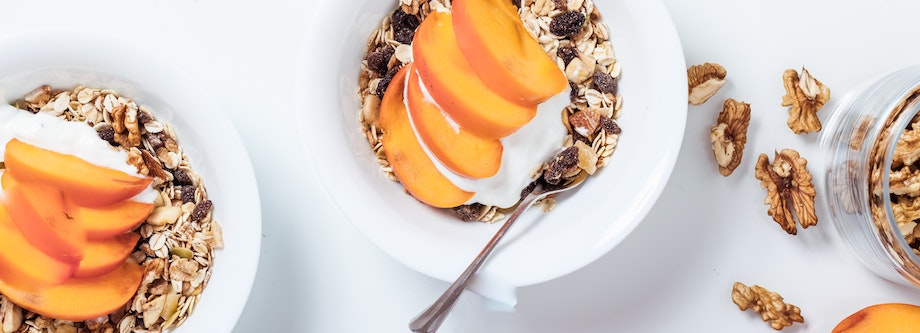Sugary breakfast snack that includes apricots, yoghurts, and granola